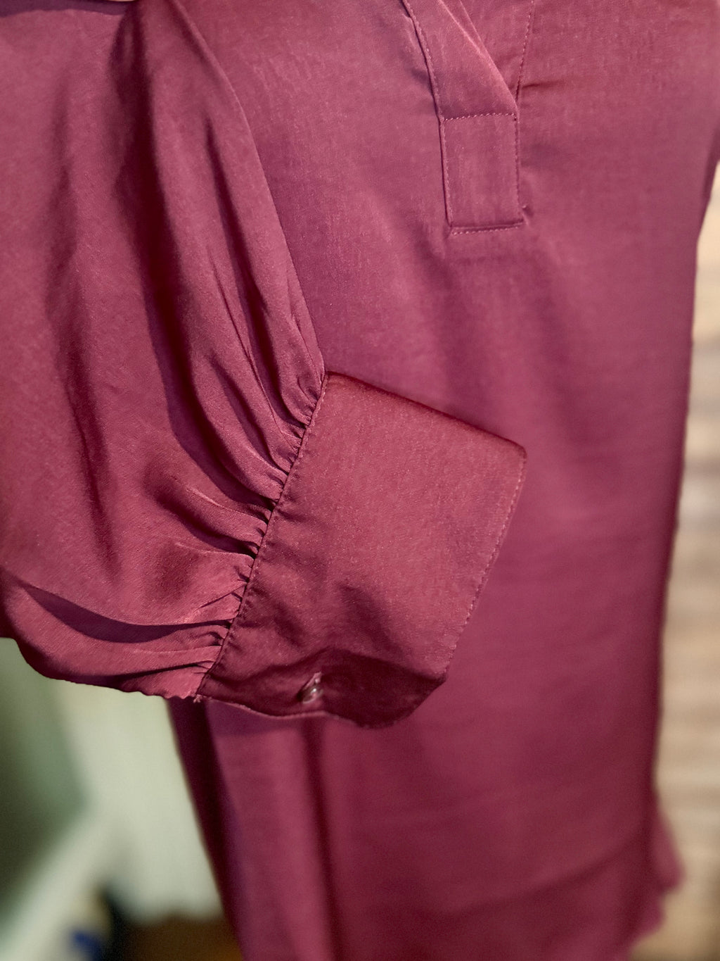 Banana Republic Silky Maroon Long Sleeve Blouse- Y2K