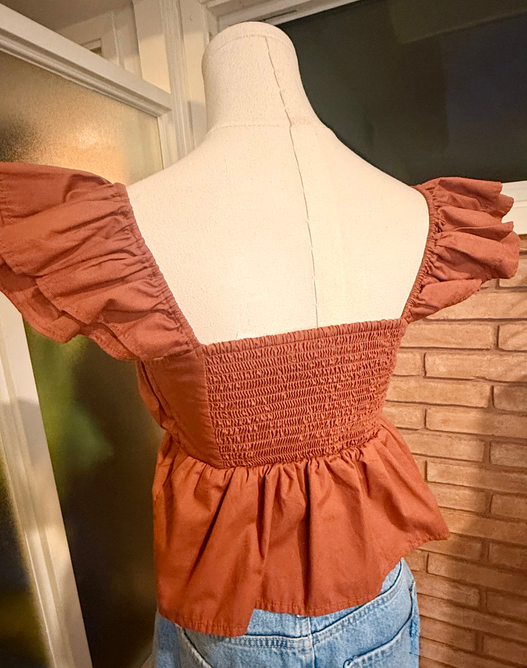 Abercrombie & Fitch Ruffle Sleeve Sweetheart Cropped Top – Rust / Burnt Orange- XS