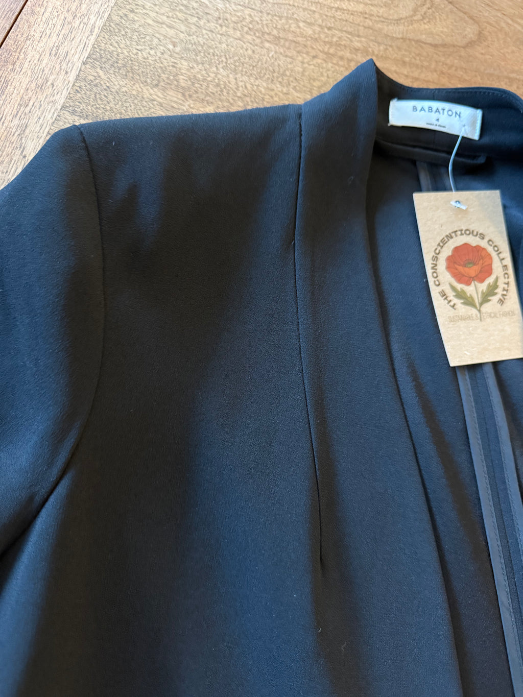 Babaton Aritzia Power Blazer Mirror Crepe- Size 4