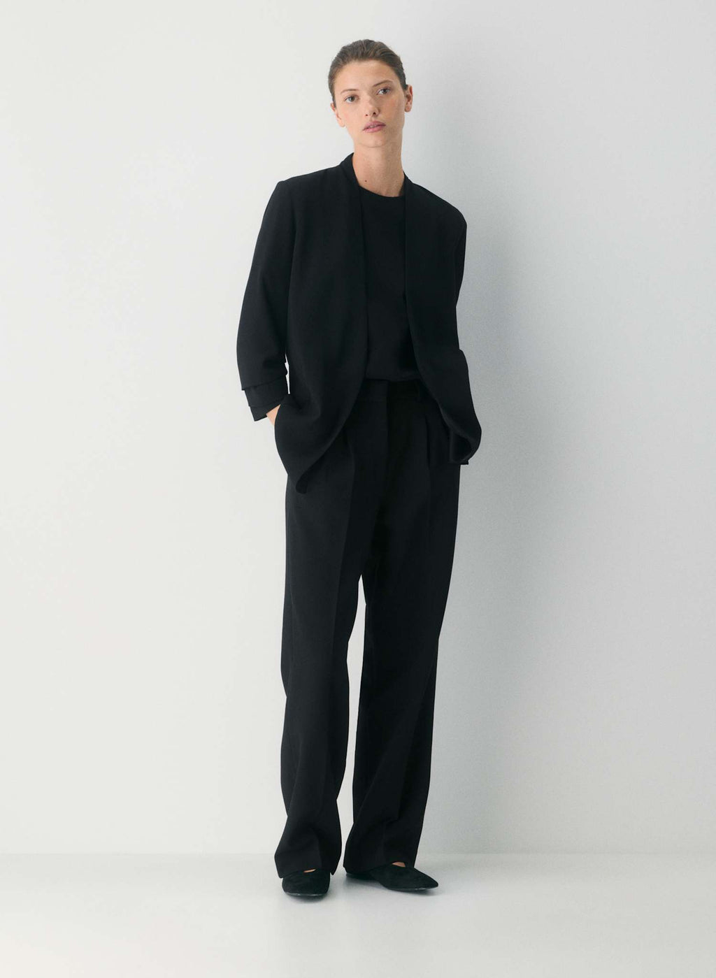 Babaton Aritzia Power Blazer Mirror Crepe- Size 4