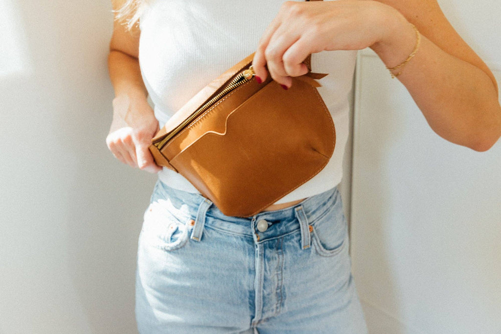 Full-Grain Leather Sling Bag – Everyday Crossbody- Black