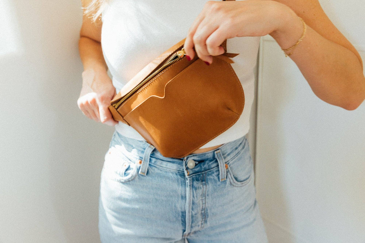 Full-Grain Leather Sling Bag – Everyday Crossbody- Black